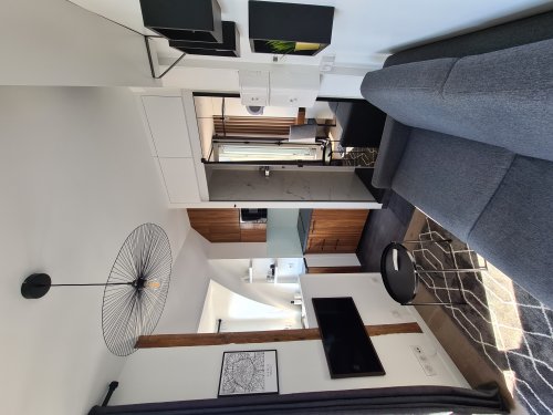 Studette à Paris 6ème